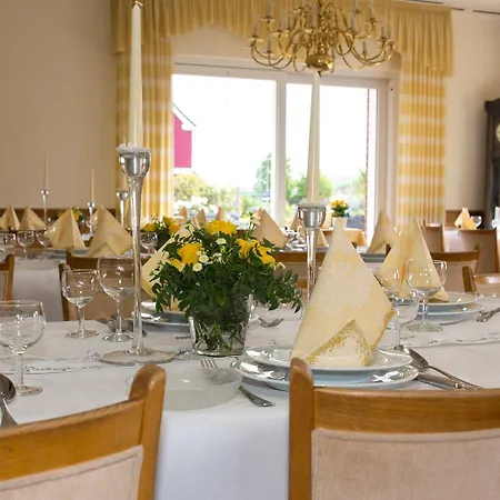 Otel Restaurant Luetkebohmert 3*