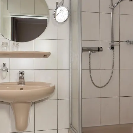 Szálloda Restaurant Luetkebohmert 3*